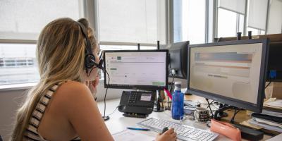 Agent téléphonique de la MDPH en appel